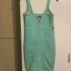 🏁2b BeBe Bandeau Dress- Mint color-Size M